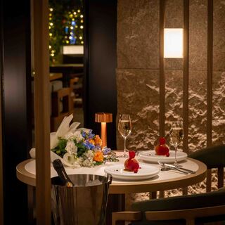 心地よいオールデーダイニング。記念日などに特別なひとときを