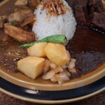 Da.uchi Curry - 副菜