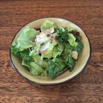 Da.uchi Curry - 最初に出てくるグリーンサラダ