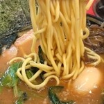 豚骨醤油ラーメン 王道家 - 