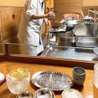 一宝 本店 - 【2024年10月】部屋を変えて、目の前でプロの職人さんが揚げて提供してくれました。コレは楽しい食体験でした(//∇//)