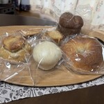 天然こうぼぱん とことこ - 珍しく、嫁さんがGETした、こどもむしぱん(°▽°)