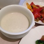 レストランLapis - ゴボウの冷スープ