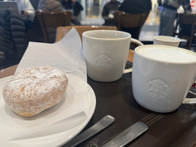 Starbucks Coffee Yamatokoriyama Apita Ten photo 2