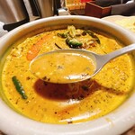 アジアンスープカリー べす - 2024/11  イエロースープ