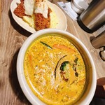 アジアンスープカリー べす - 2024/11  フィッシュフライ&焼きチーズカリーダブル＋イエロースープ