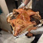 anchoa - 子豚の丸焼き