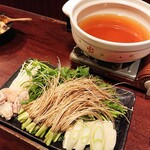 瑠璃座 - 森林鶏のせり鍋