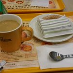 ミスタードーナツ - waff エンゼルホイップとホットカフェオレです　(6/5)