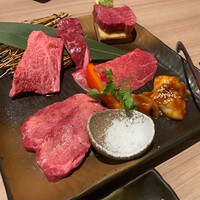 近江うし 焼肉 にくTATSU 青山本店 - 