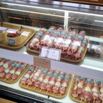 グリナリウム淡路島 - 魅力的ないちごスイーツ！