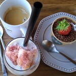 グリナリウム淡路島 - いちご畑、いちごラッシー、ホットコーヒー