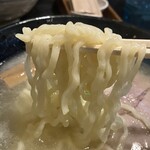 RAMEN KURAICHI - 麺のリフトアップ