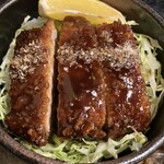 RAMEN KURAICHI - ソースかつ丼のアップ