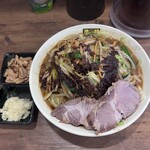 濃菜麺 井の庄 - 生ニンニクと揚げニンニク