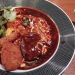 シャポールージュ - 料理写真:オムライスプレート。ソースが弱い