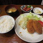 味処　酒田 - コロッケ（肉じゃが）定食
