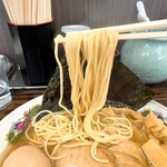 中華そば わた辺 - 麺