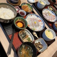 和食日和 おさけと 日本橋三越前 - 