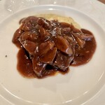 カーサ ディ カミーノ - 赤ワイン煮込み