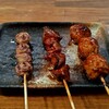 秀吉 - はつもと：90円、極鮮白レバー：90円、つくね：90円