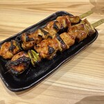 鳥貴族 - 料理写真:もも貴族焼