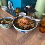 ラーメン餃子ハナウタ  - 