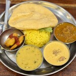 印度料理シタール - トリプルカレーセット（2,365円）