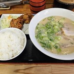 秀やす - 料理写真:ラーメンセット