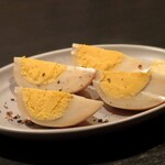 DEN - 自家製スモークたまご