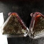 箱夢 - 料理写真:まぐろ（右側）