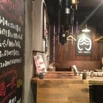 店内には「肉」の文字！