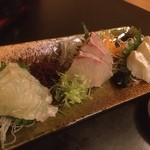 七伍屋 - 刺身三点盛りはアイナメ、かんぱち、平目