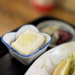 うずめ - 付け合わせの冷奴