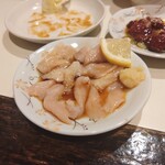 和風もつ料理 あらた - ミノ湯引きうまし！