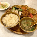 シンガポール 海南鶏飯 - 