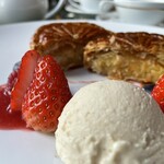 デザートカフェ長楽館 - ガレット・デ・ロア