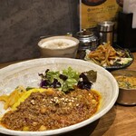 SPICY CURRY 魯珈 - 