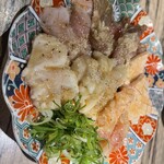 焼肉 六甲園 - ミックスホルモン