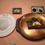 ステーキハウス キッチンリボン - 