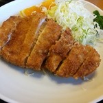とんかつ専門 とんき - ロースカツ定食は消費増税後１００円値上げされ１５００円になりました。