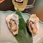 三ツ星ザンギ 居酒屋店 - 蒸し牡蠣 1個100円