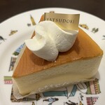 Chateraise PREMIUM YATSUDOKI	 - なめらかスフレチーズケーキ　345円