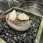 DOMANNAKA牛哲 - （酒盗）フグの石焼