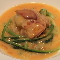 ラシェット・ブランシュ - オマール海老とズッキーニのトマトバターソース