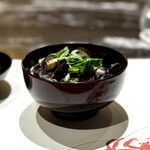 DOMANNAKA牛哲 - たっぷり！しじみ汁