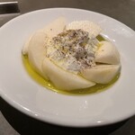 RODEO - 須賀川産ル・レクチェとブラータチーズ