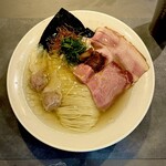 Ramen Break Beats - 特上SIOらぁ麺¥2100麺の大盛り¥290