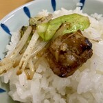 昭和食堂 - 大きな肉をオンザライスにする