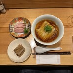 めん 呼白 - かけ醤油　鴨ロース　めんま